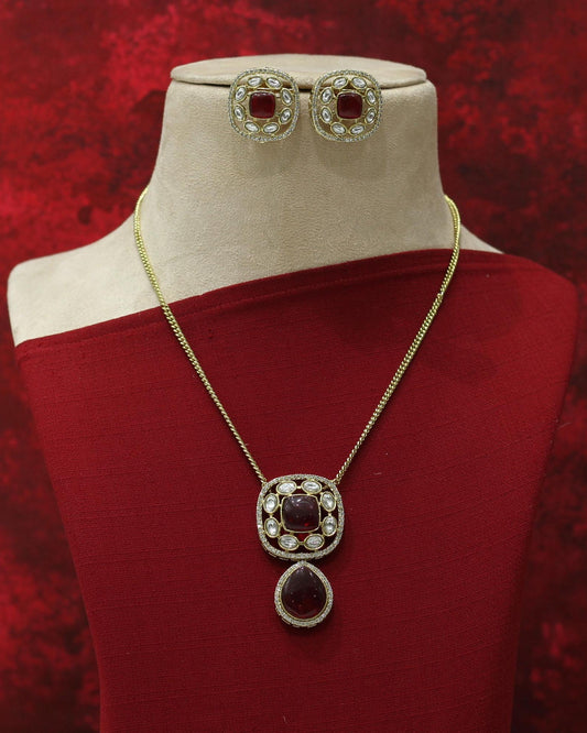 KUNDAN PENDANT SET