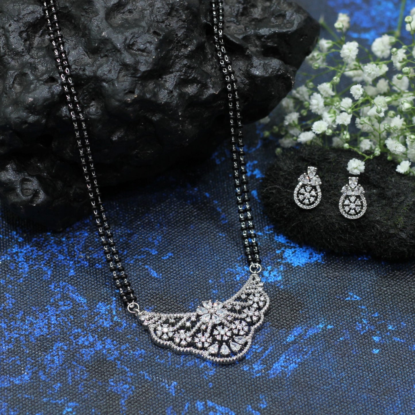 AD MANGALSUTRA SET