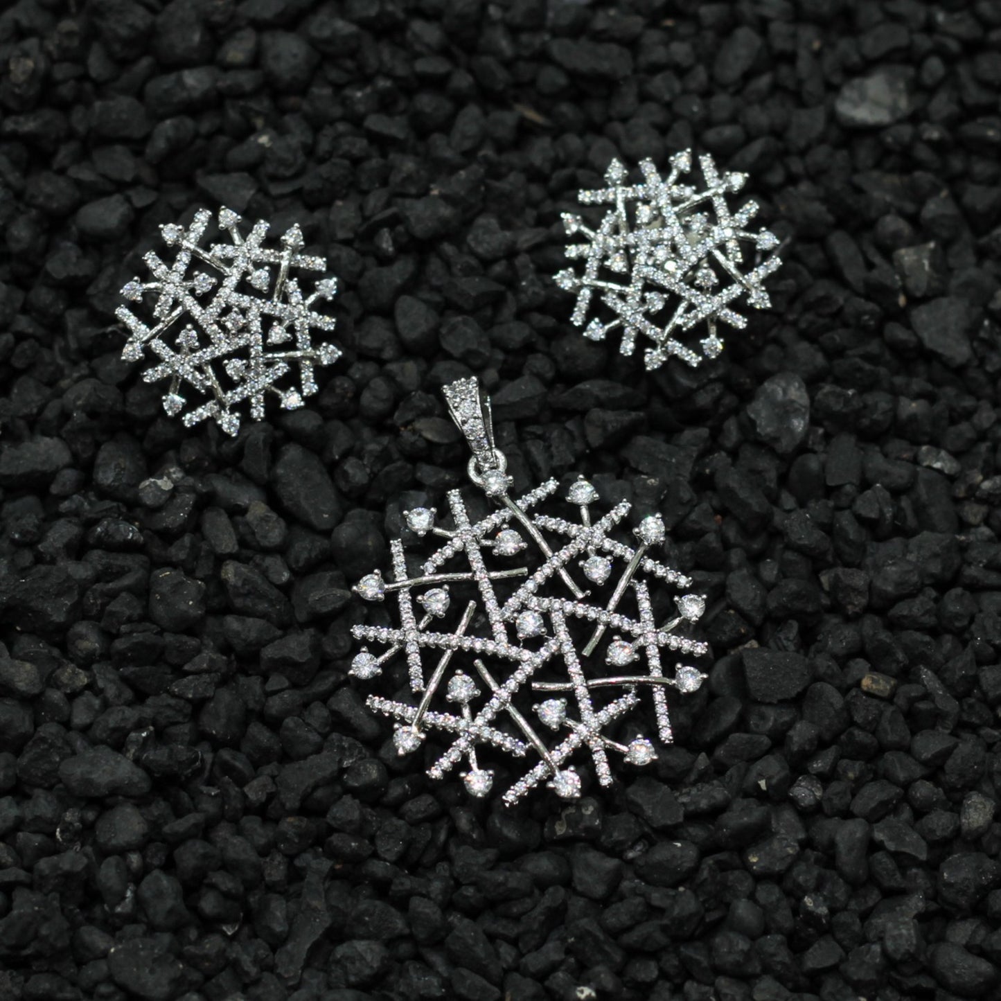 AD PENDENT SET