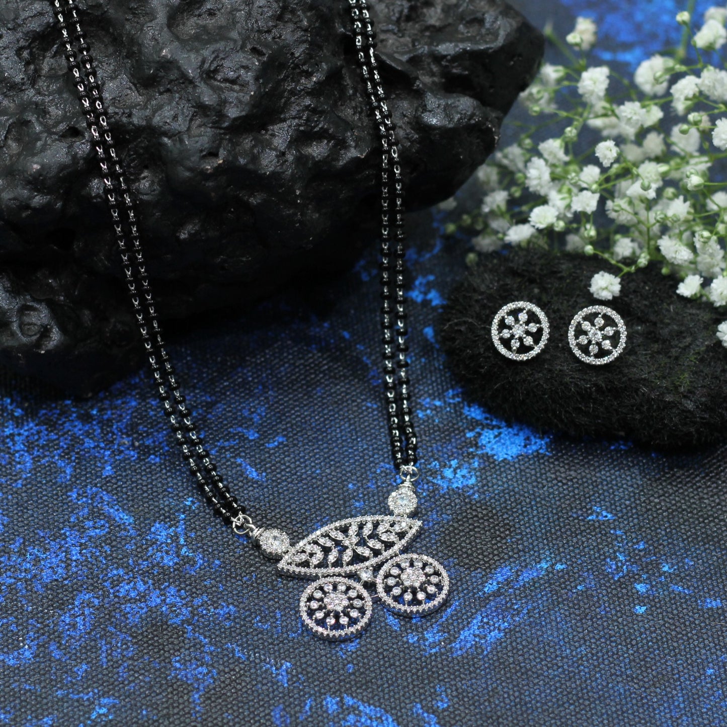 AD MANGALSUTRA SET