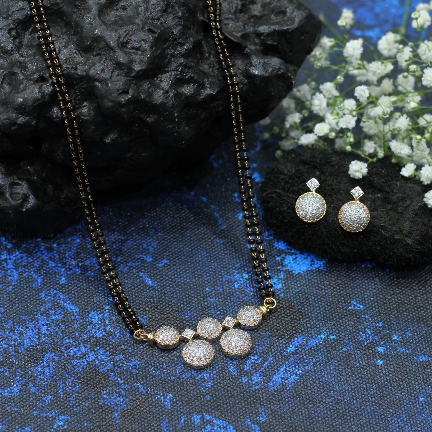 AD MANGALSUTRA SET