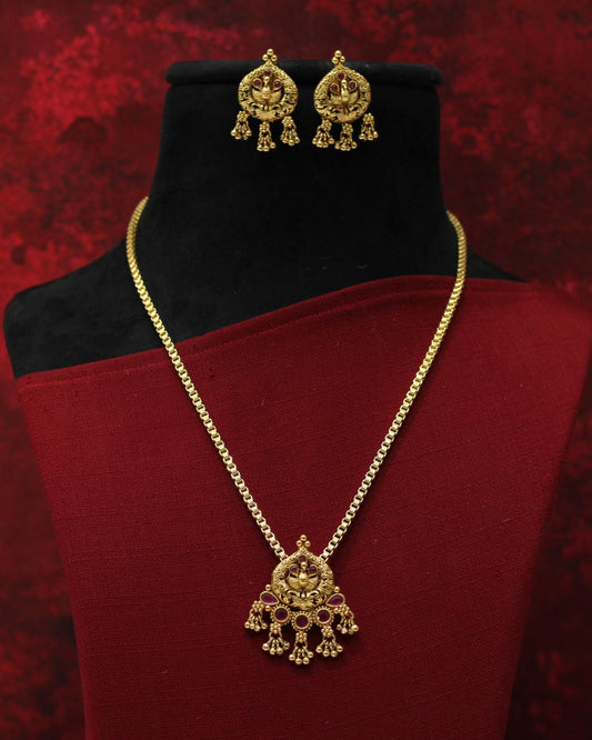 ANTIQUE PENDENT SET