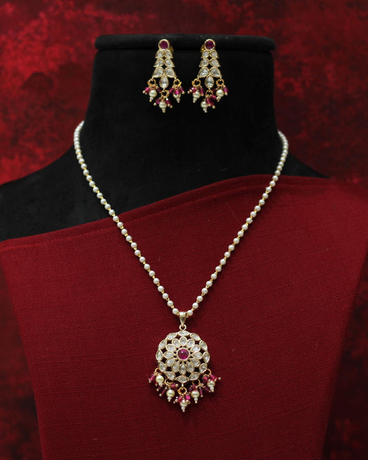 KUNDAN PENDENT SET