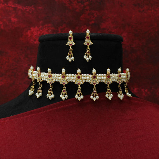 MOTI CHINCHPETI NECKLACE