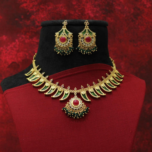 ANTIQUE NECKLACE SET