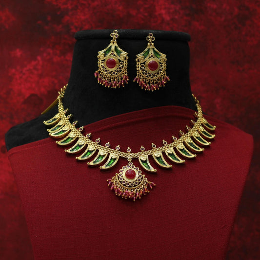 ANTIQUE NECKLACE SET