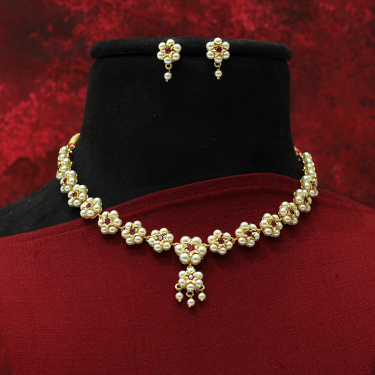 MOTI NECKLACE