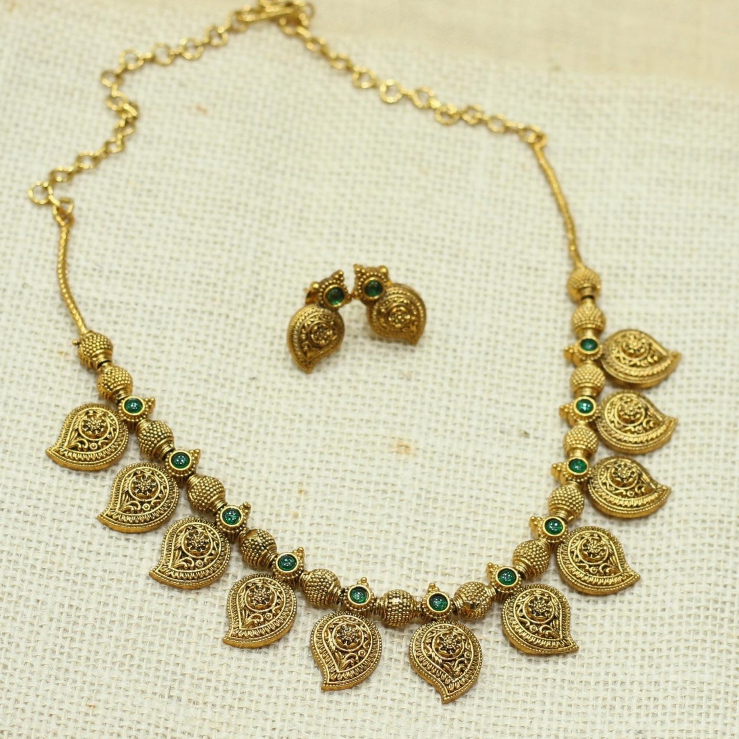 RAJWADI MATT FINISH MANGO NECKLACE SET