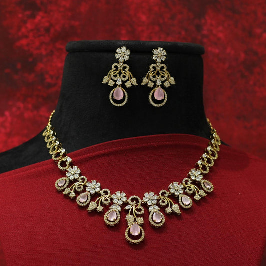 VICTORIAN ANTIQUE AD NECKLACE SET