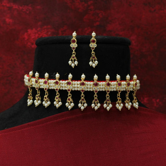 MOTI CHINCHPETI NECKLACE