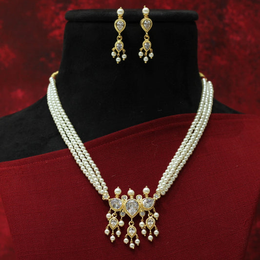 MOTI NECKLACE