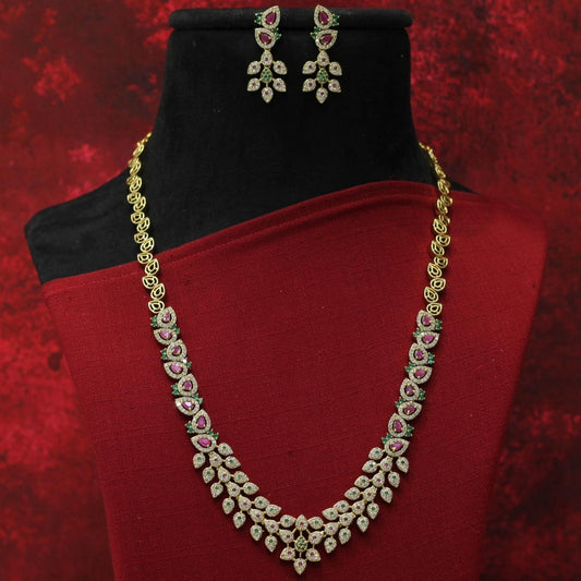 VICTORIAN ANTIQUE AD LONG NECKLACE SET