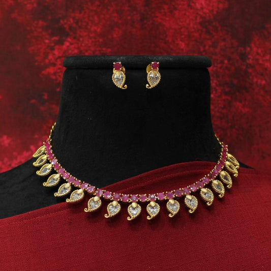 VICTORIAN ANTIQUE MATT AD NECKLACE SET