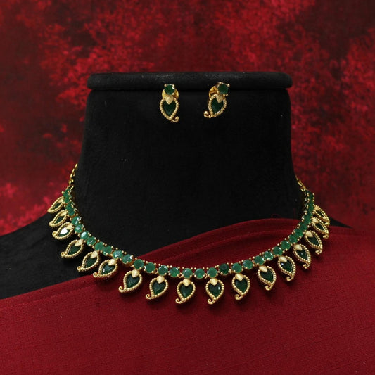 VICTORIAN ANTIQUE MATT AD NECKLACE SET