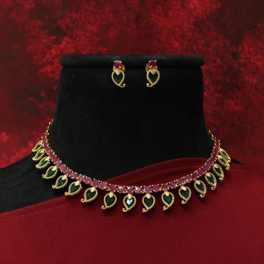 VICTORIAN ANTIQUE MATT AD NECKLACE SET