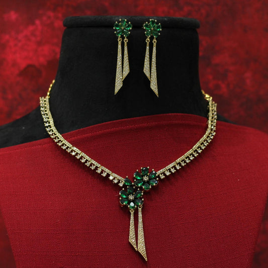 VICTORIAN ANTIQUE AD NECKLACE SET