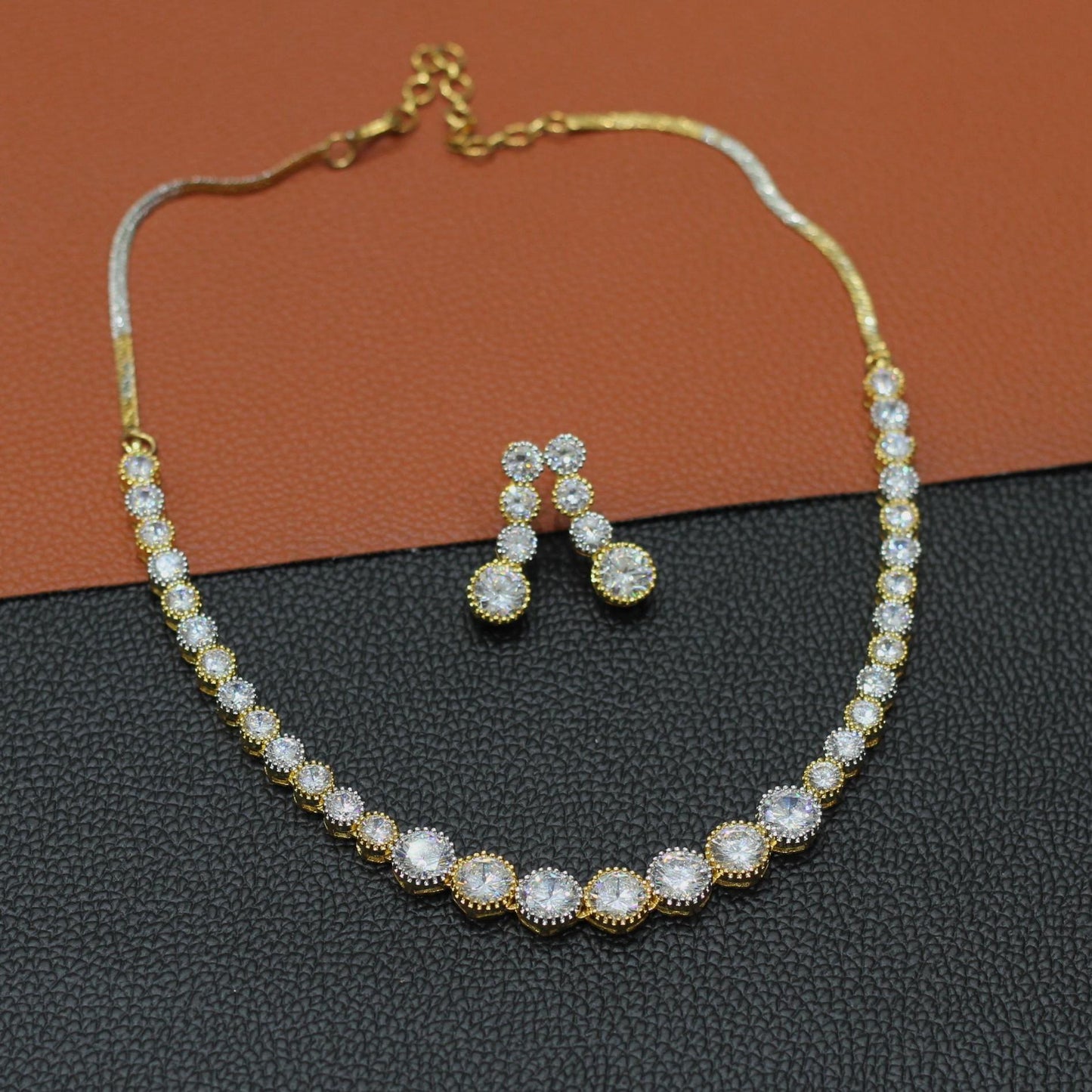 AD NECKLACE SET