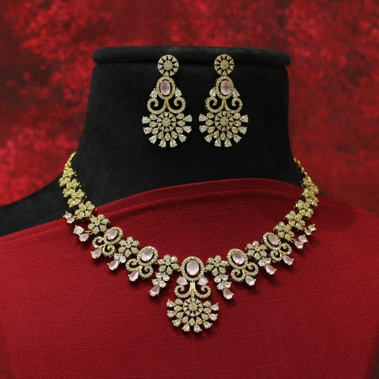 VICTORIAN ANTIQUE AD NECKLACE SET