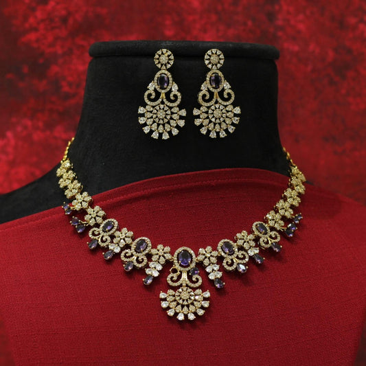 VICTORIAN ANTIQUE AD NECKLACE SET