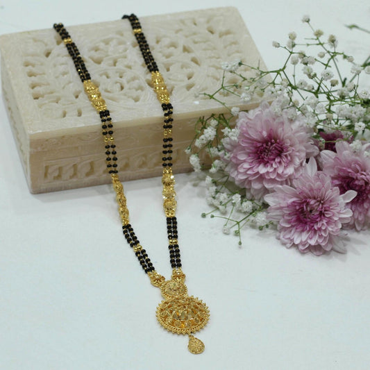FORMING MANGALSUTRA