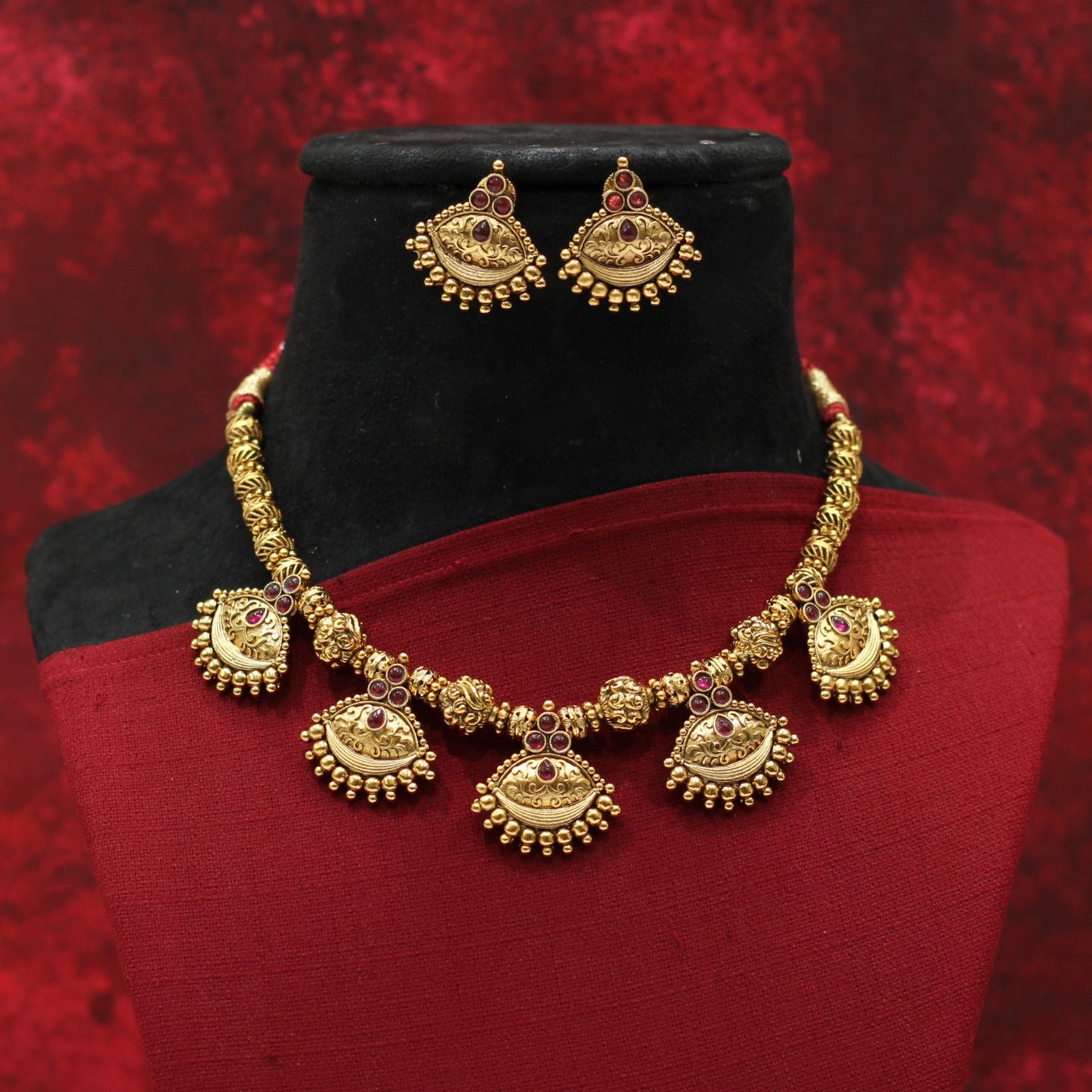 MATT NECKLACE SET
