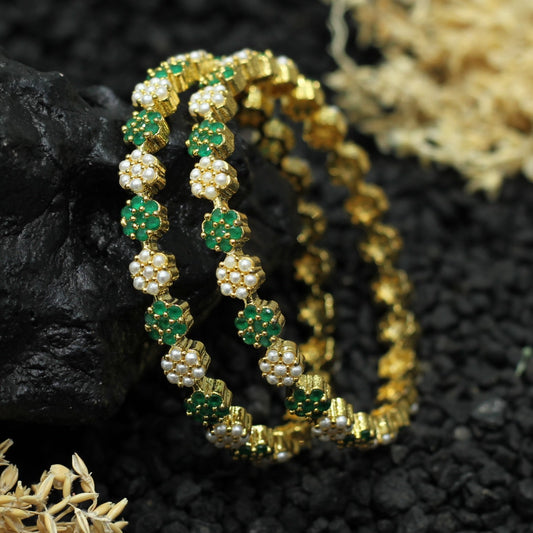 MOTI KUDI BANGLE