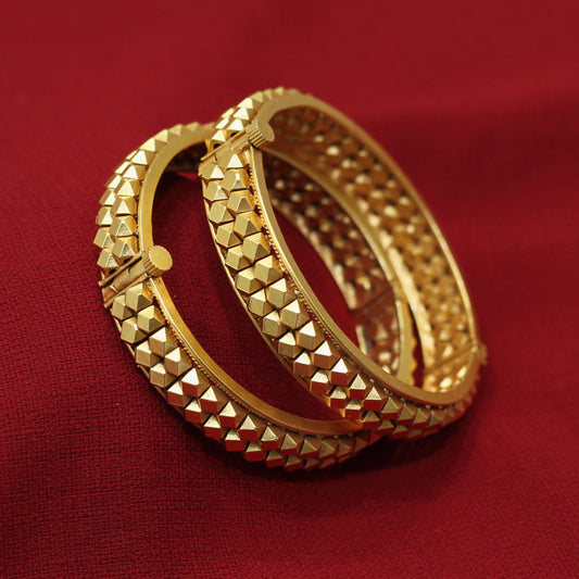 ASHTAPAILU BANGLE
