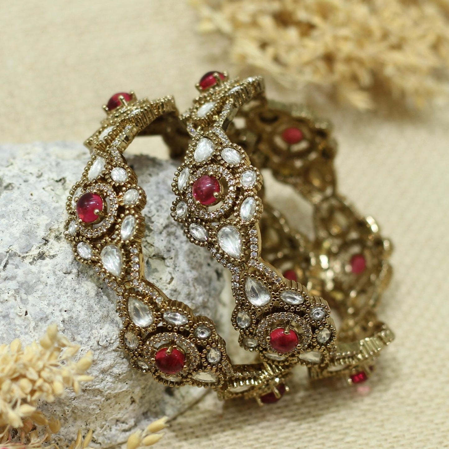 VICTORIAN ANTIQUE AD KUNDAN BANGLE
