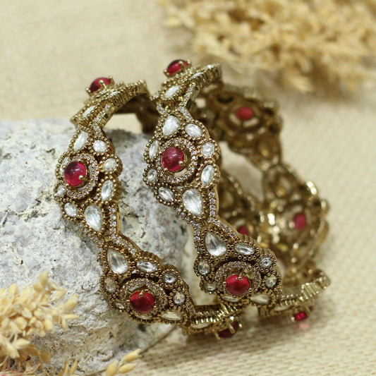 VICTORIAN ANTIQUE AD KUNDAN BANGLE