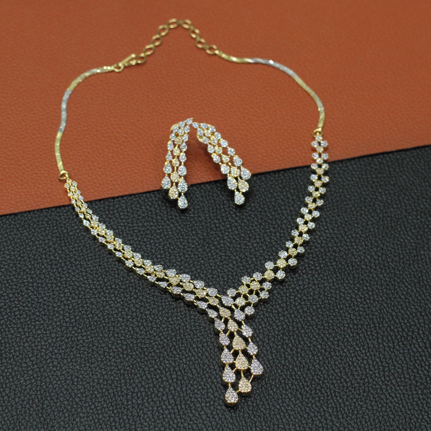 AD NECKLACE SET