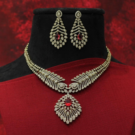 VICTORIAN ANTIQUE AD NECKLACE SET