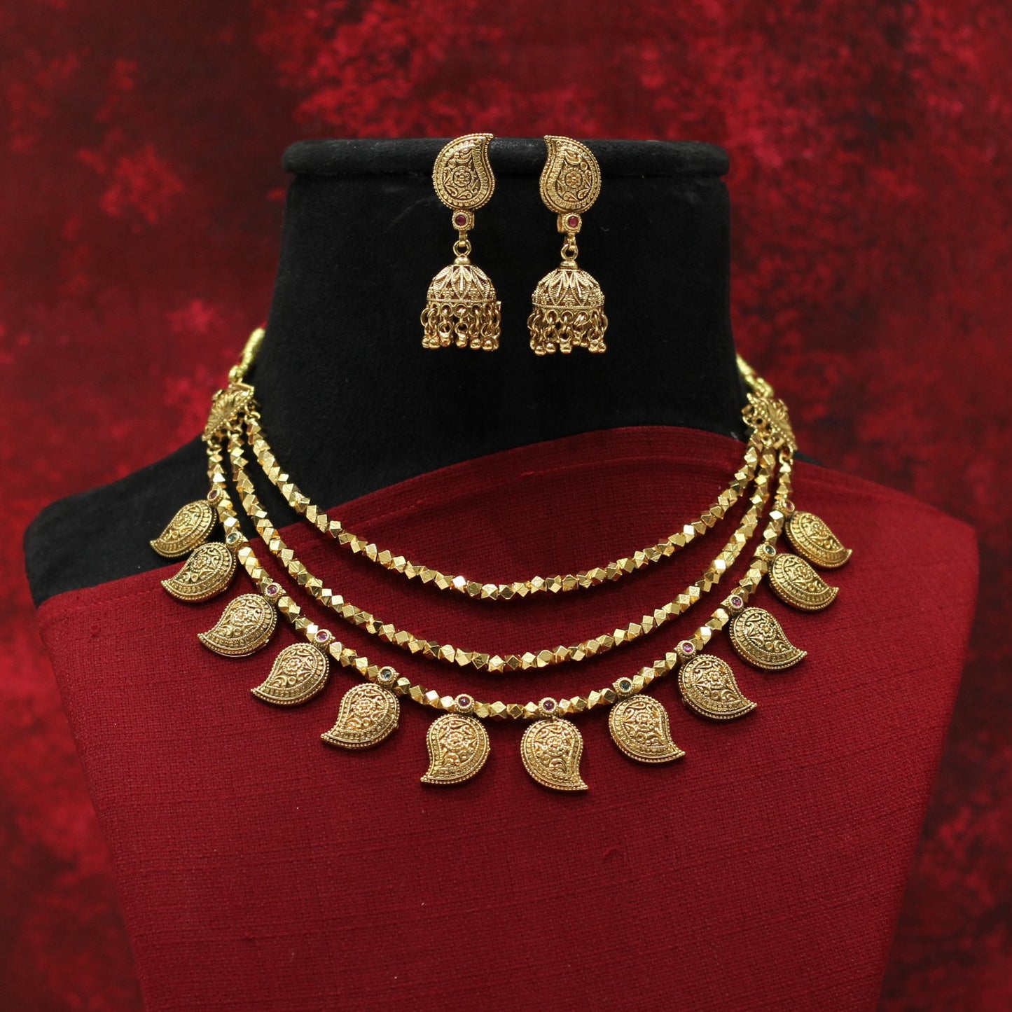 ASHTAPAILU NECKLACE SET
