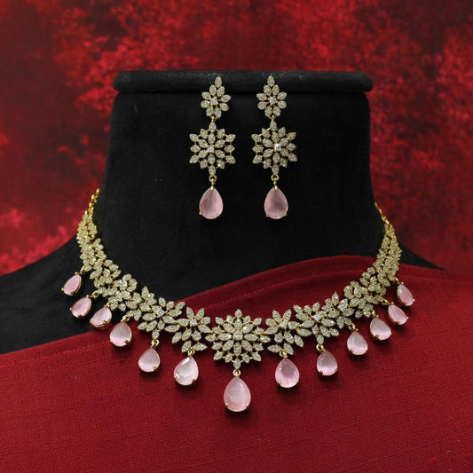 VICTORIAN ANTIQUE AD NECKLACE SET