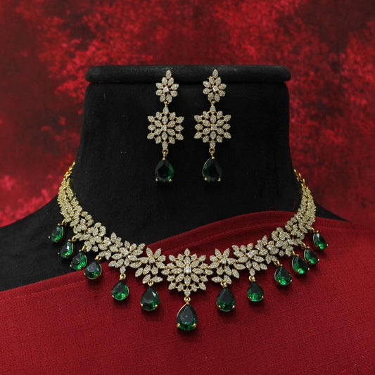 VICTORIAN ANTIQUE AD NECKLACE SET