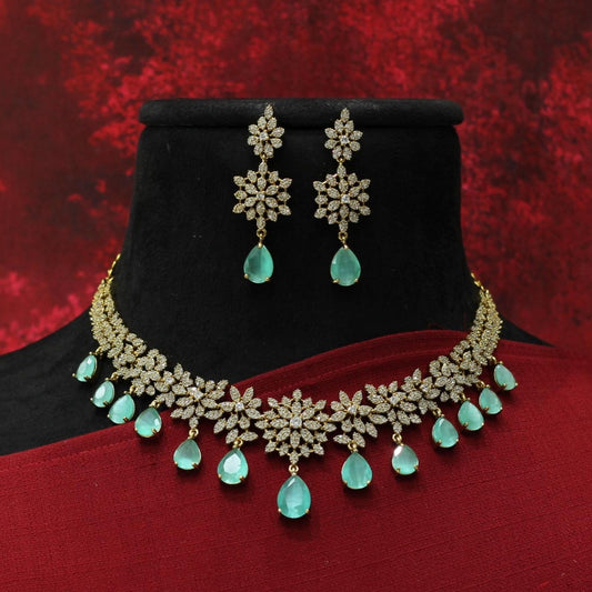 VICTORIAN ANTIQUE AD NECKLACE SET