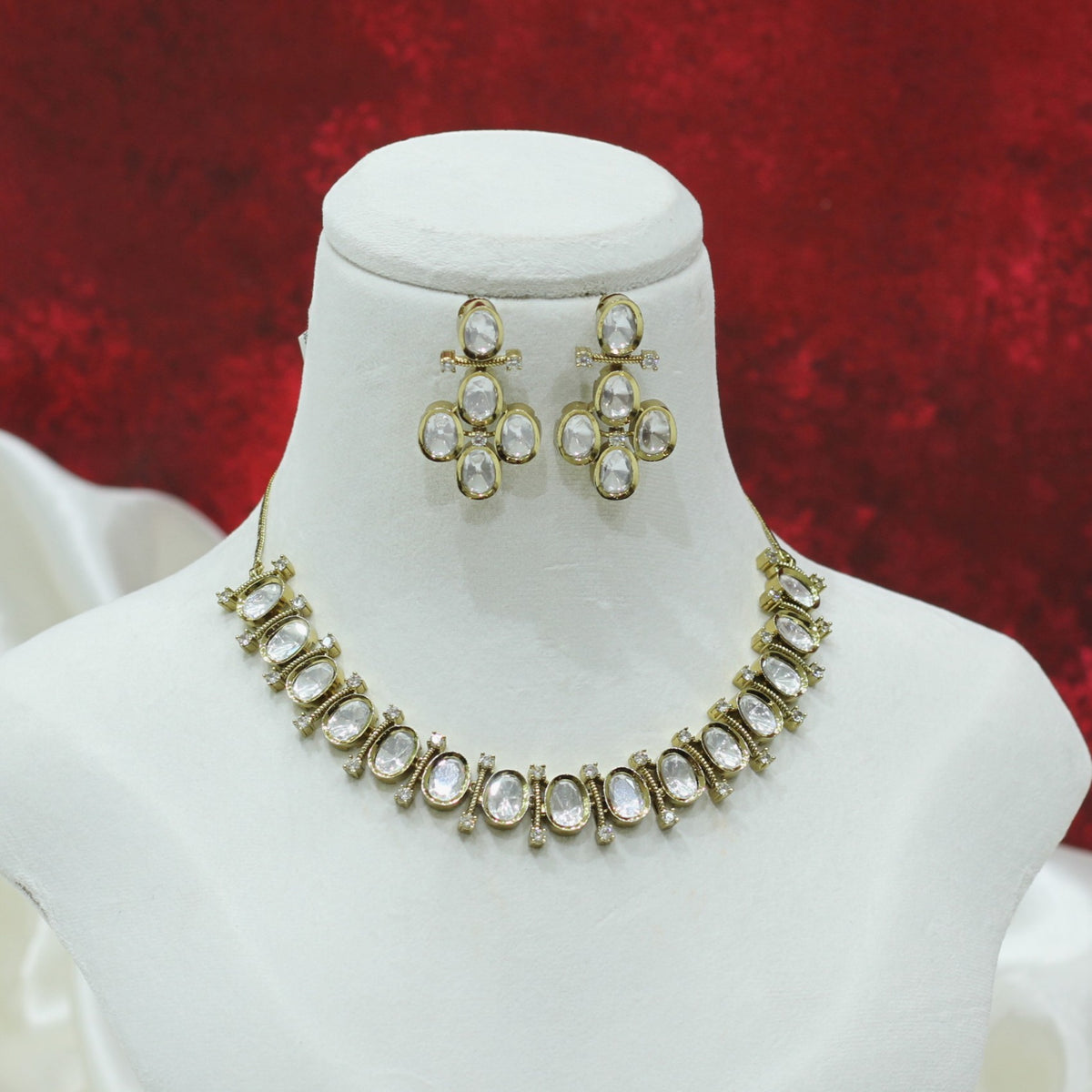 VILANDI KUNDAN NECKLACE SET
