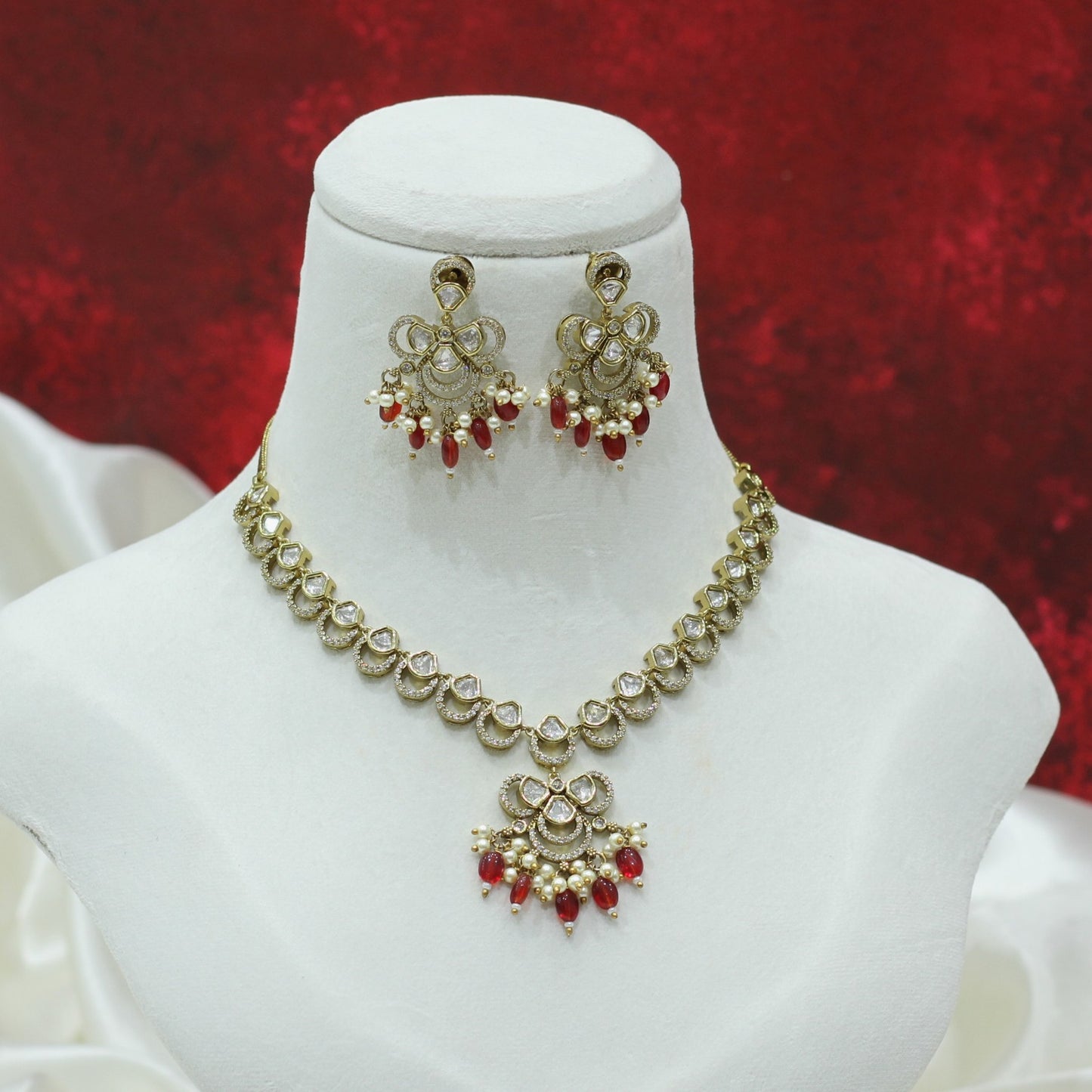 VILANDI KUNDAN NECKLACE SET