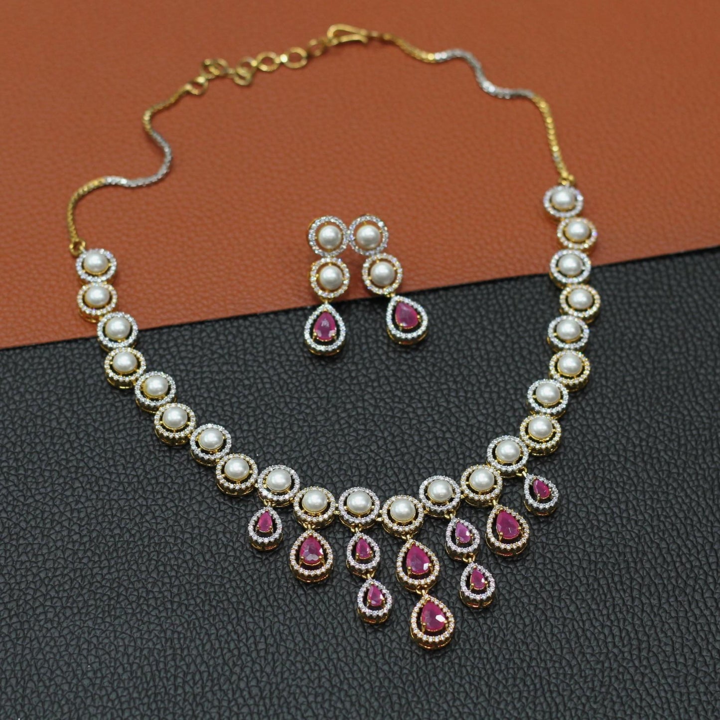 AD NECKLACE SET