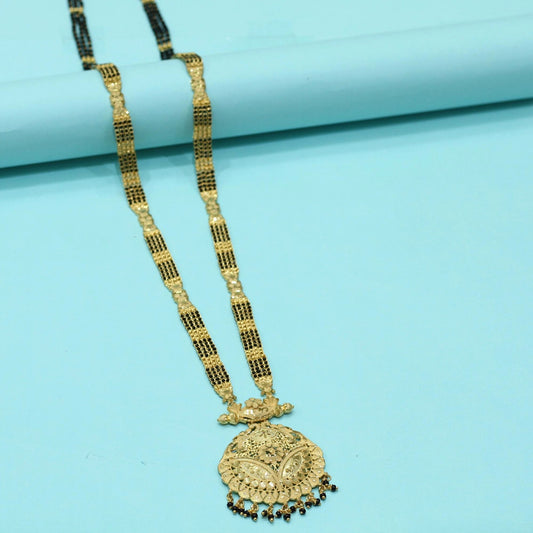 FORMING MANGALSUTRA