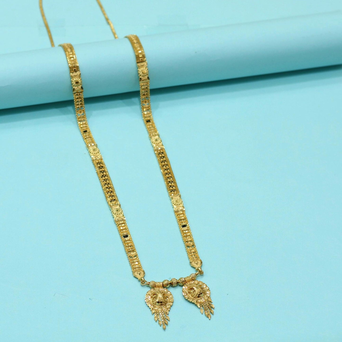 FORMING MANGALSUTRA