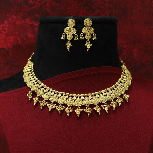 FORMING SHORT NECKLACE