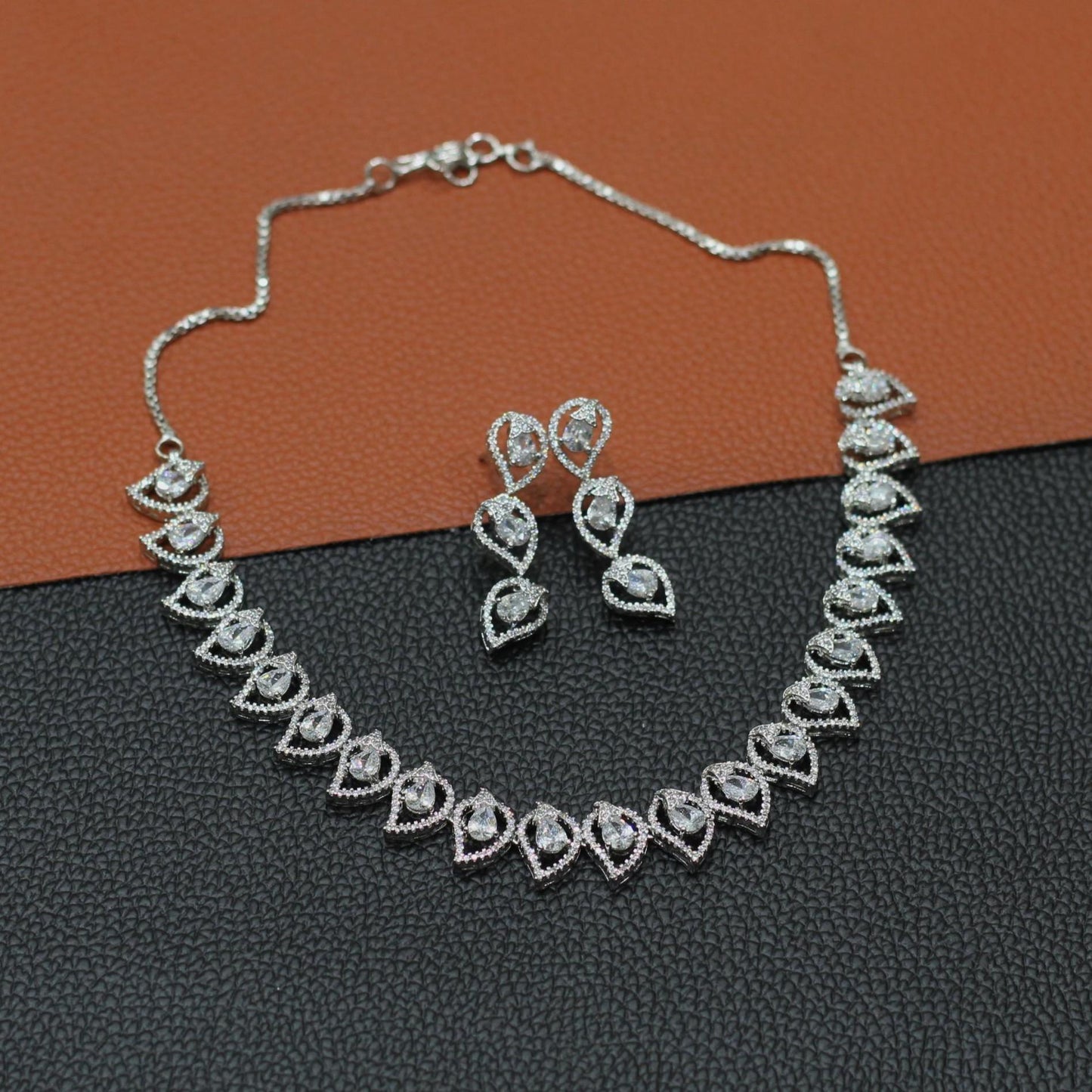 AD NECKLACE SET