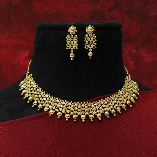 FORMING NECKLACE