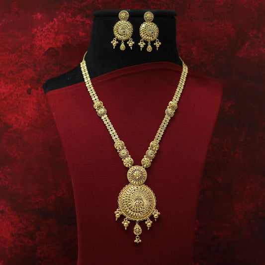 FORMING LONG NECKLACE