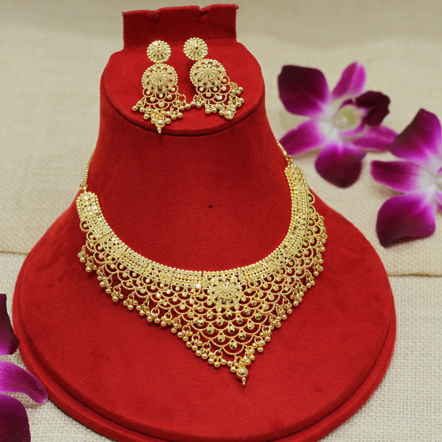 FORMING NECKLACE SET