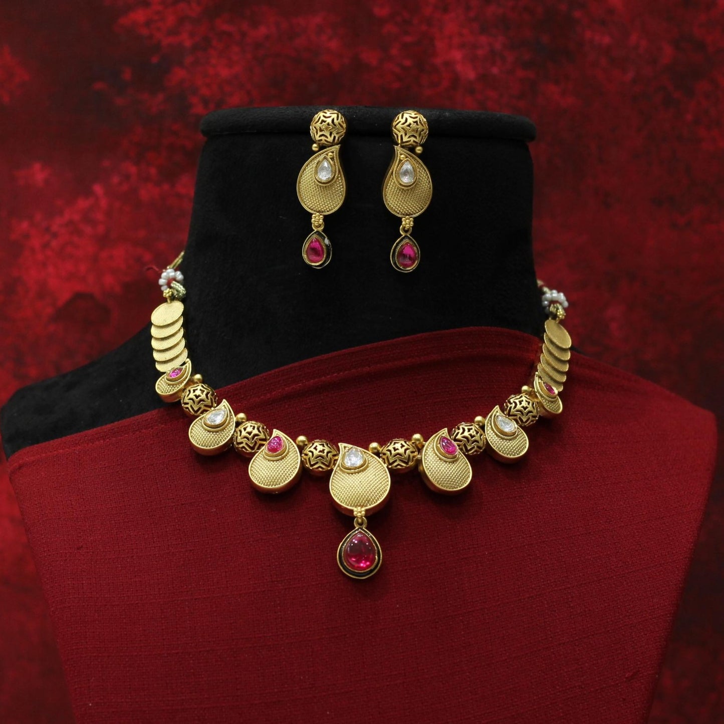 RAJWADI MATT NECKLACE SET