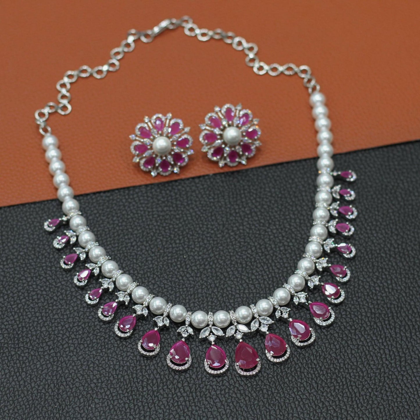 AD NECKLACE SET