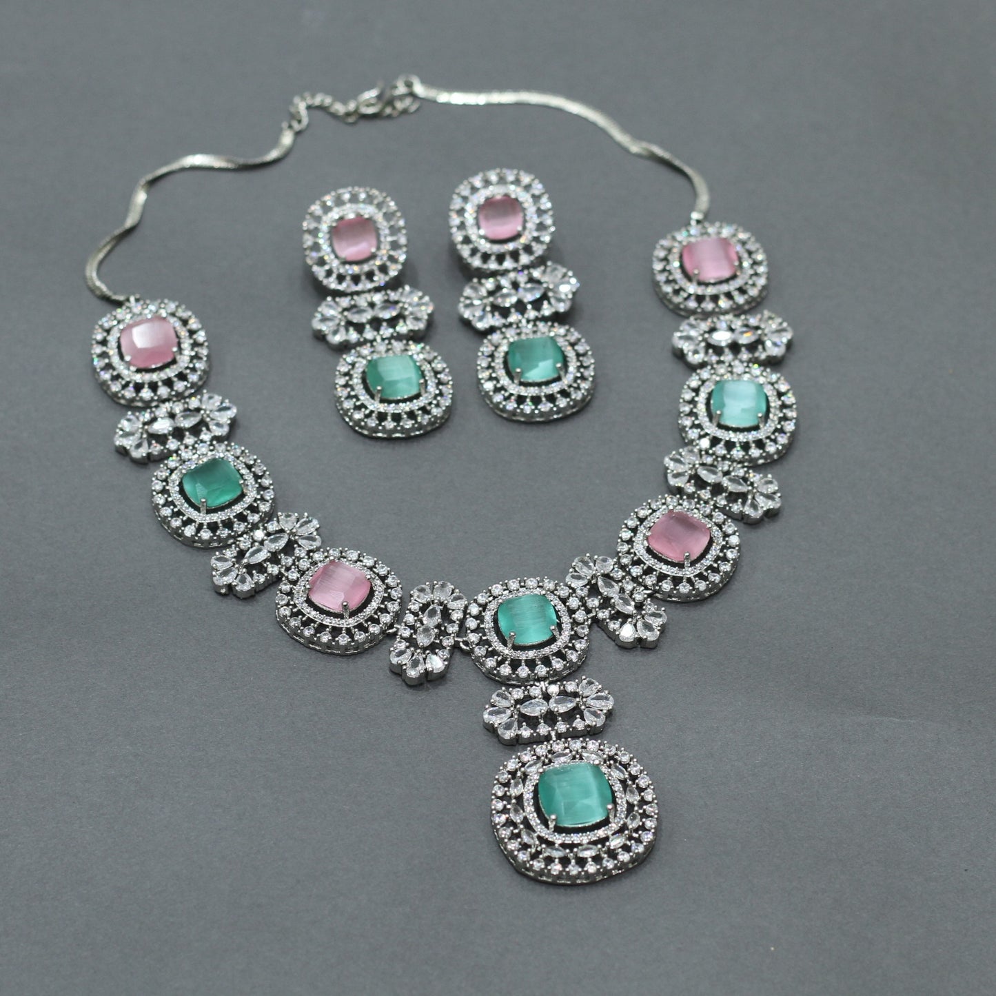 AD NECKLACE SET