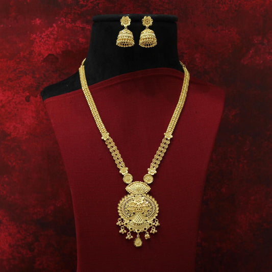 FORMING LONG NECKLACE