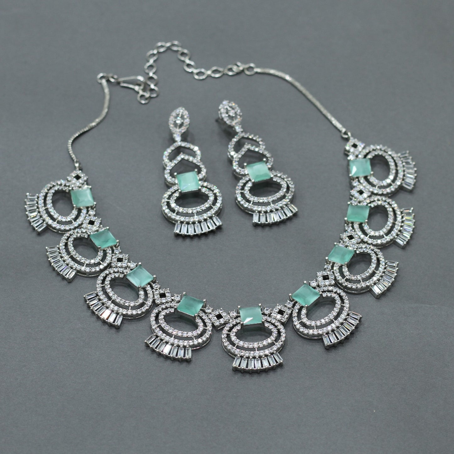 AD NECKLACE SET